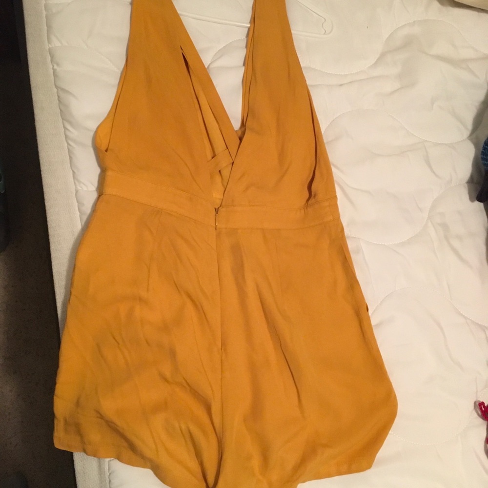 Yellow romper - Picture 2 of 2